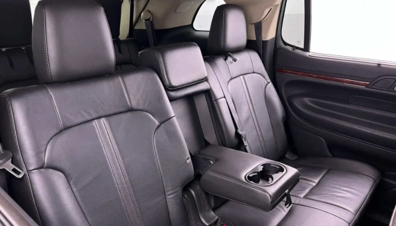 Lincoln MKT Interior